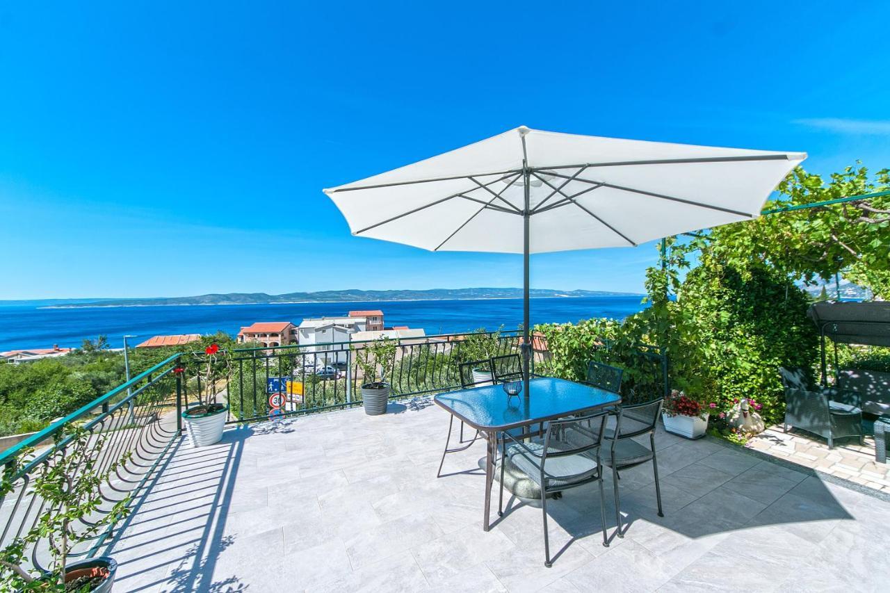 Apartments With A Parking Space Brela, Makarska - 16603 Exterior foto
