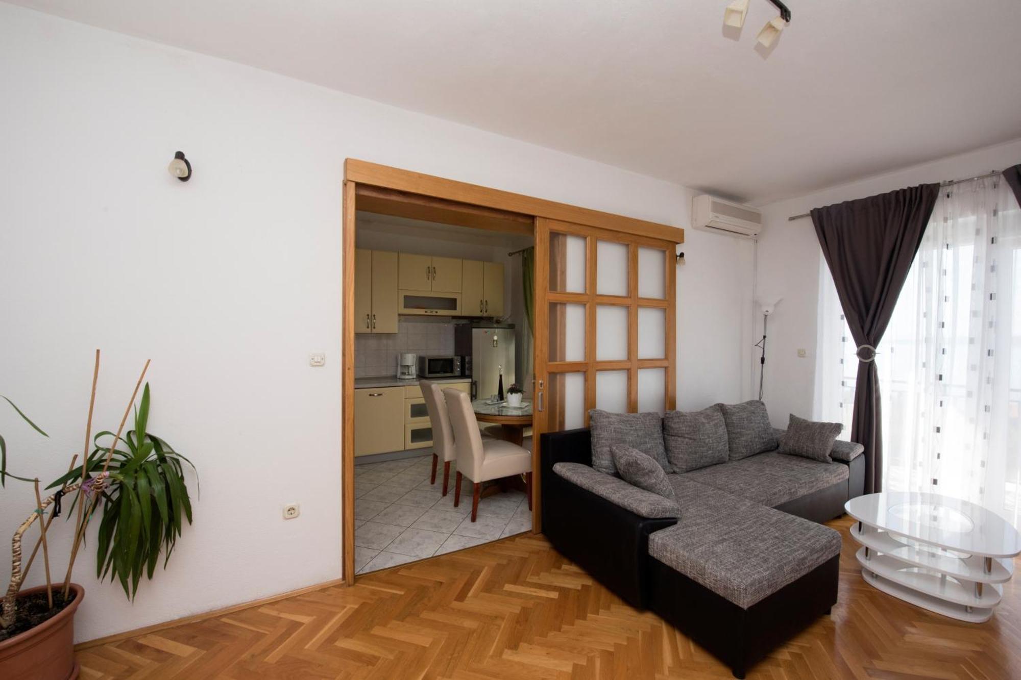 Apartments With A Parking Space Brela, Makarska - 16603 Habitación foto